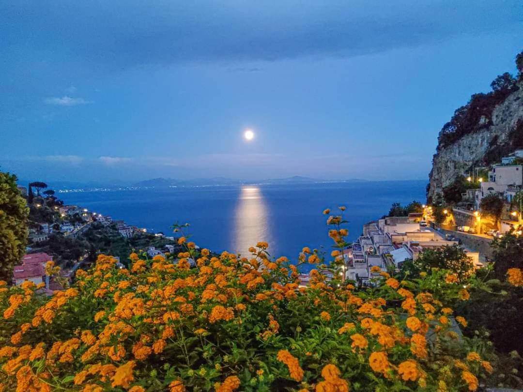 Casa Enzo Con Vista Mare Apartment อามาลฟี ภายนอก รูปภาพ