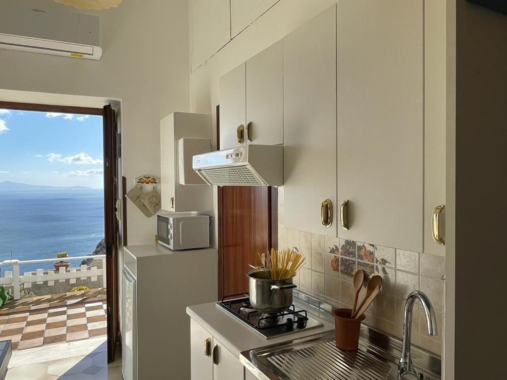 Casa Enzo Con Vista Mare Apartment อามาลฟี ภายนอก รูปภาพ